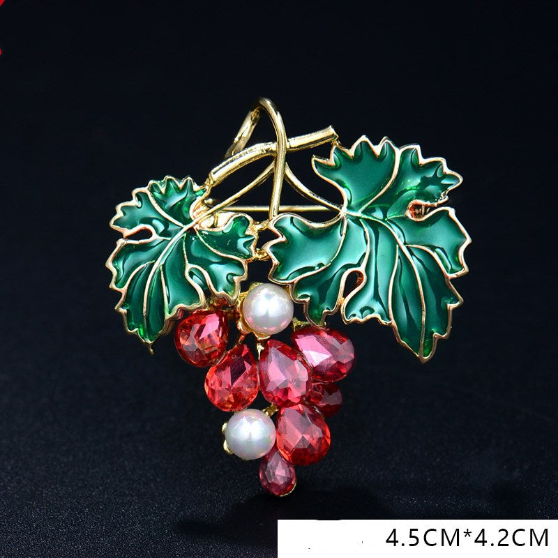 Grapevine Treasure: A Brooch for Wine Lovers
