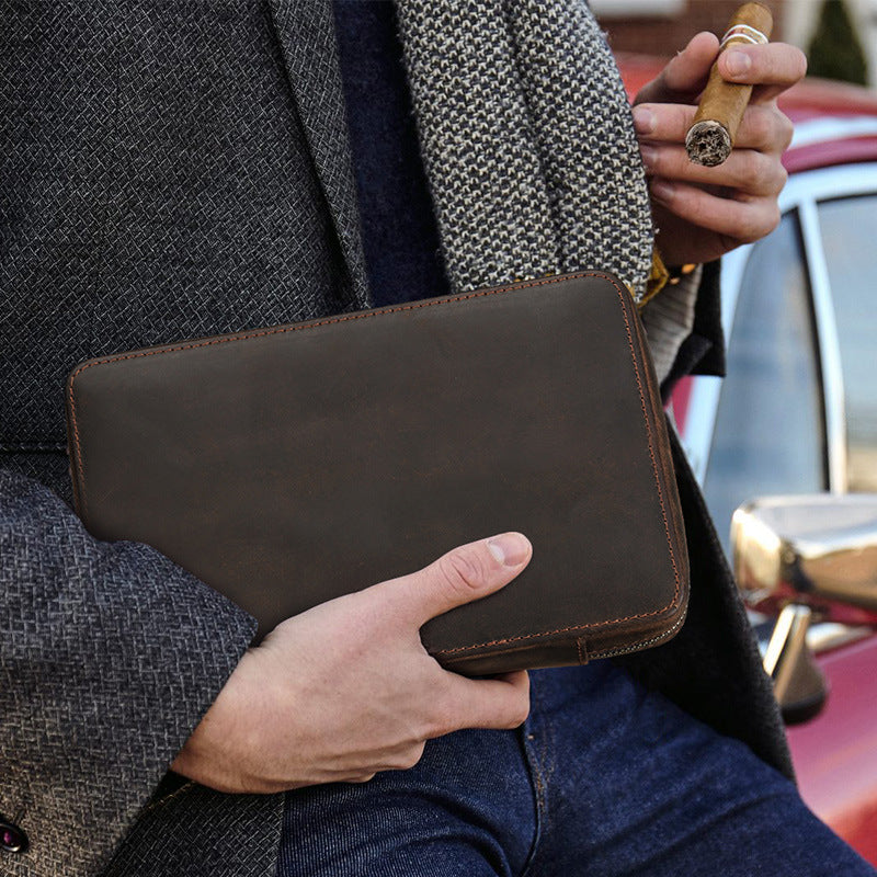 The Gentleman's Travel Companion: Luxurious Leather Cigar Case